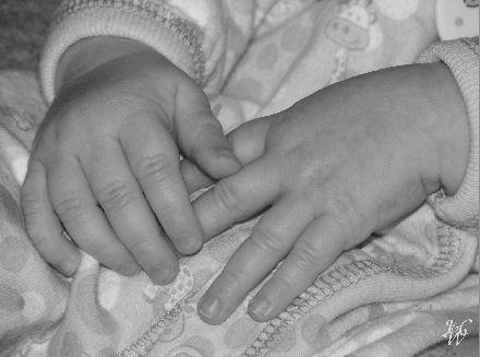 14-Baby Hands (Black and White)